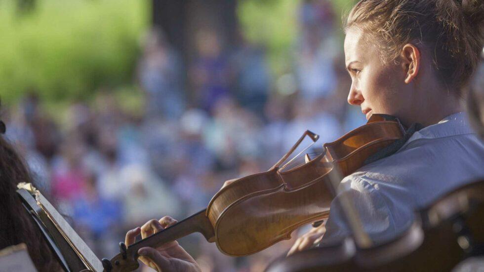 Connecting Cultures through Art, Music and Dialog